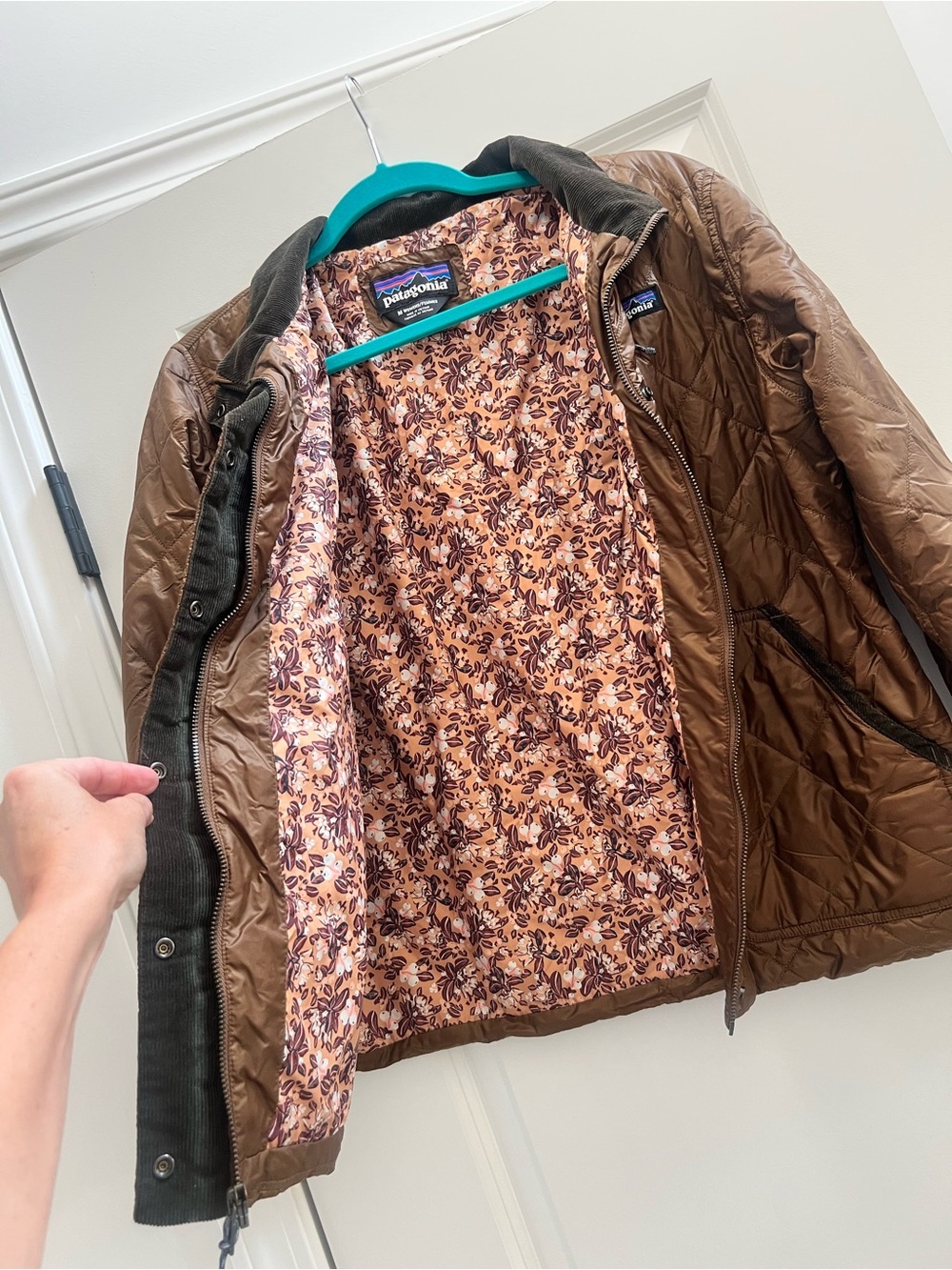 Patagonia Quilted Diamond Puffer Jacket - Picture 5 of 8